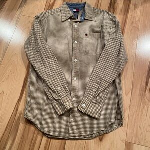 Tommy Hilfiger Men's Checkered long sleeve Shirt—M